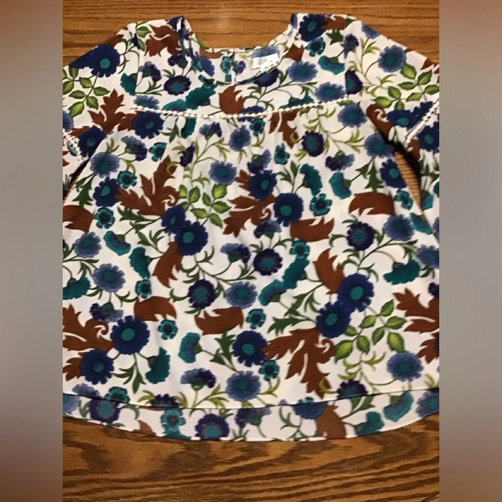 Studio Blue and Brown top, with bell sleeves size petite XL